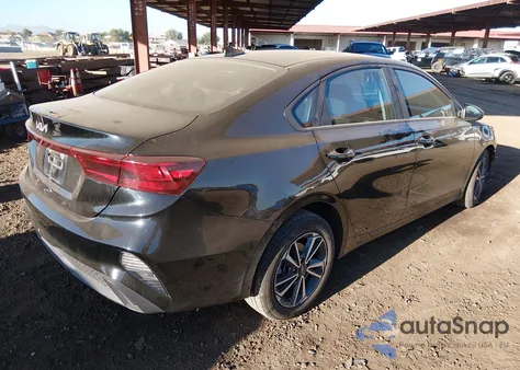 2024 Kia Forte Lxs z USA, uszkodzony, nr VIN 3KPF24AD6RE762038